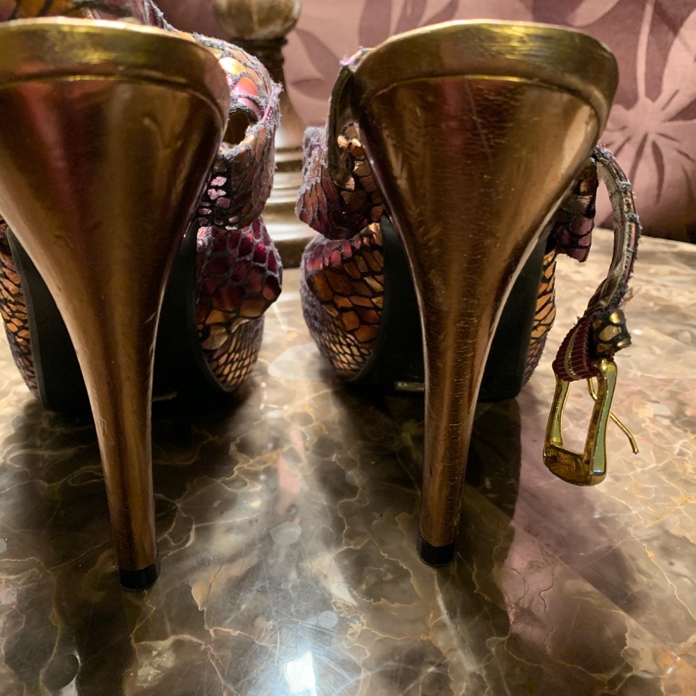 Heels - Picture 3 of 6